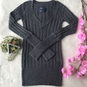 American Eagle Grey V- Neck Sweater